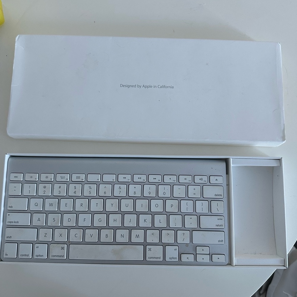 Apple Wireless Keyboard